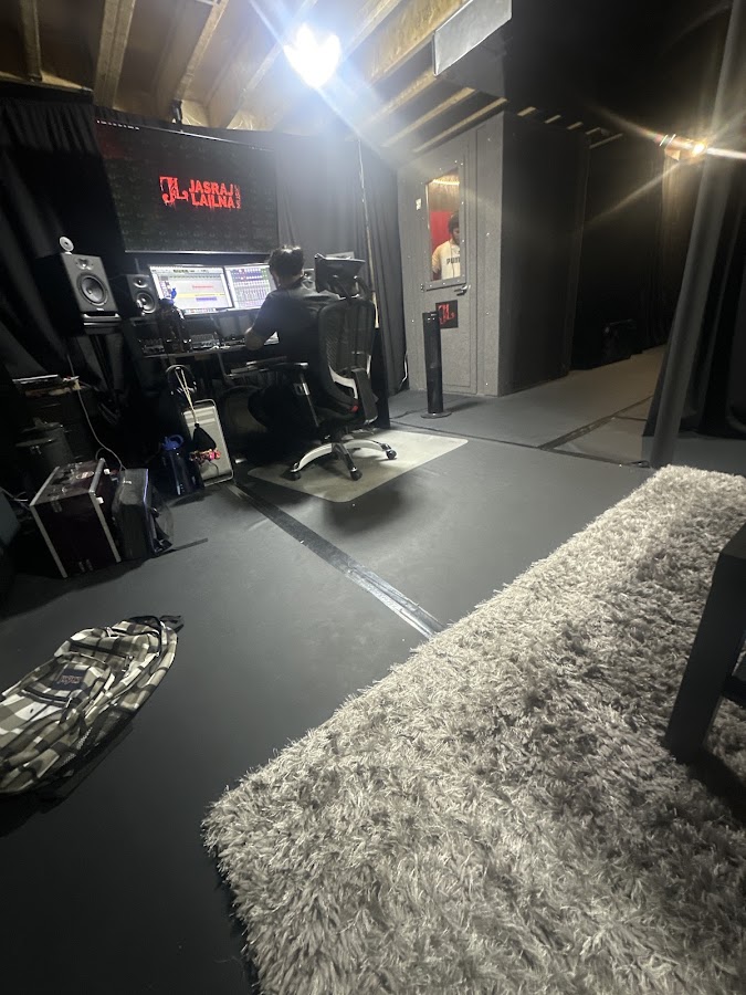 Real studio photo for JL Music Studio