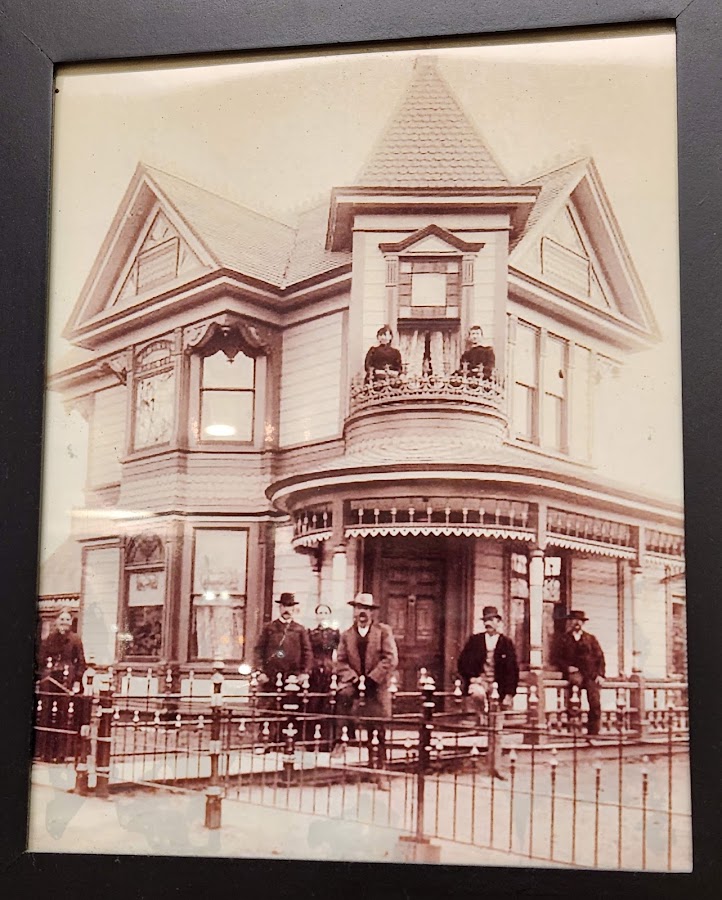 Real studio photo for Thatcher-Young Mansion