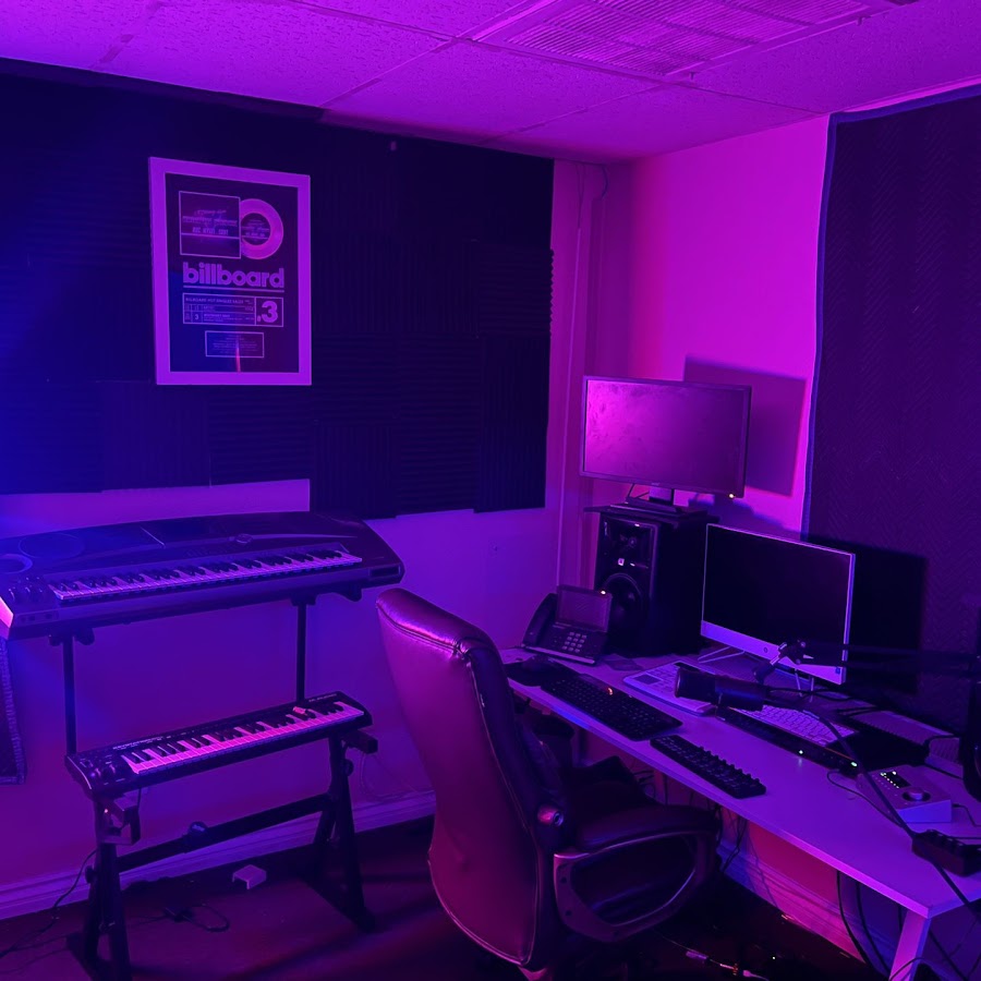Real studio photo for VULTURES RECORDING STUDIO