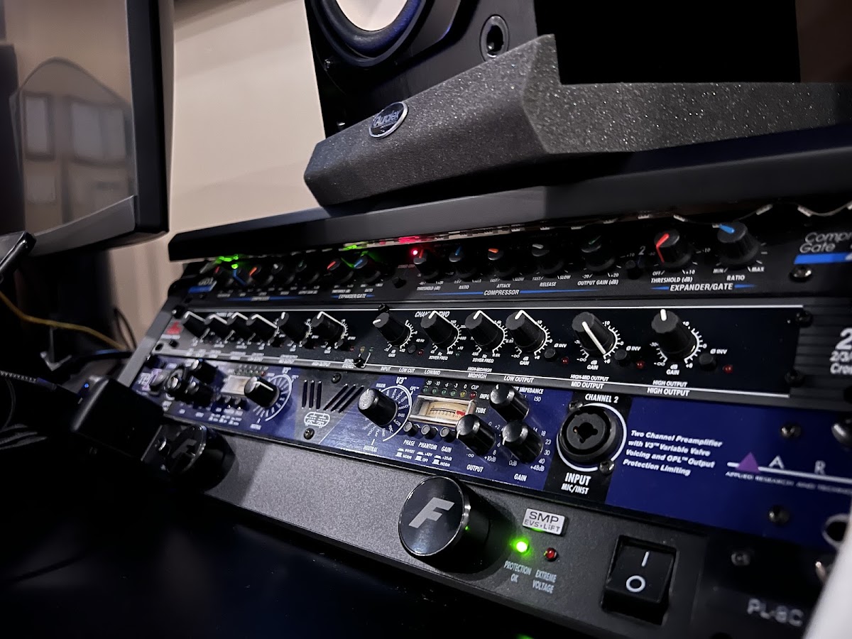 Real studio photo for 2Mp Studio