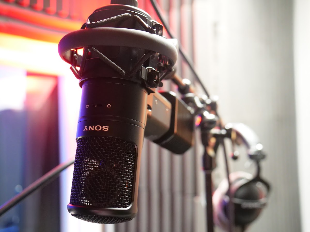Real studio photo for Hi-Tunes Studio
