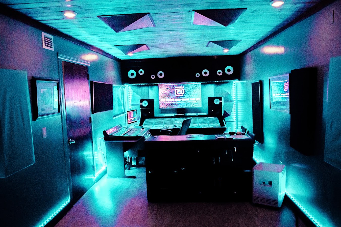 Recording studio interior for Wheuat Studios