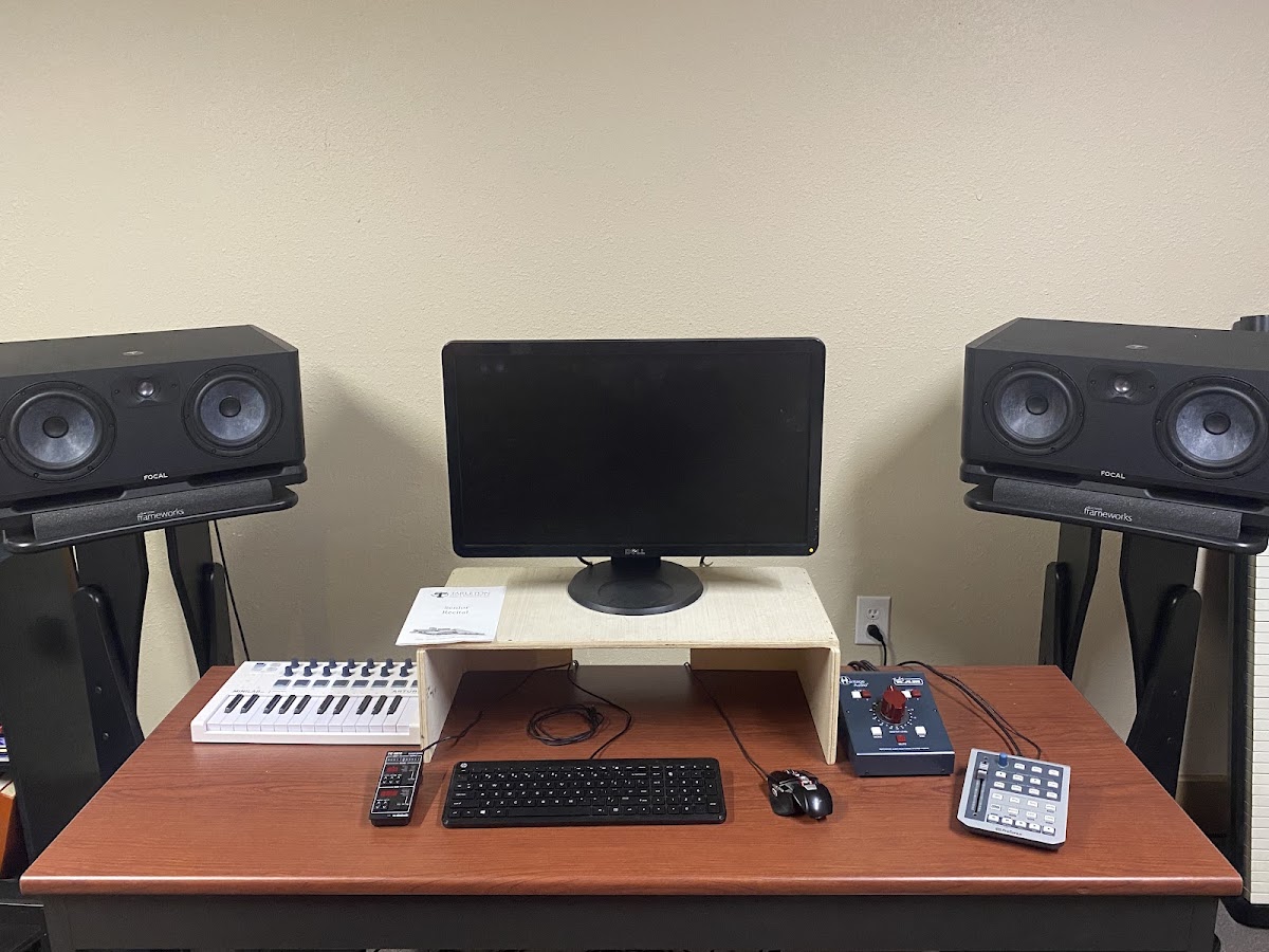 Real studio photo for Orpheo Music Production